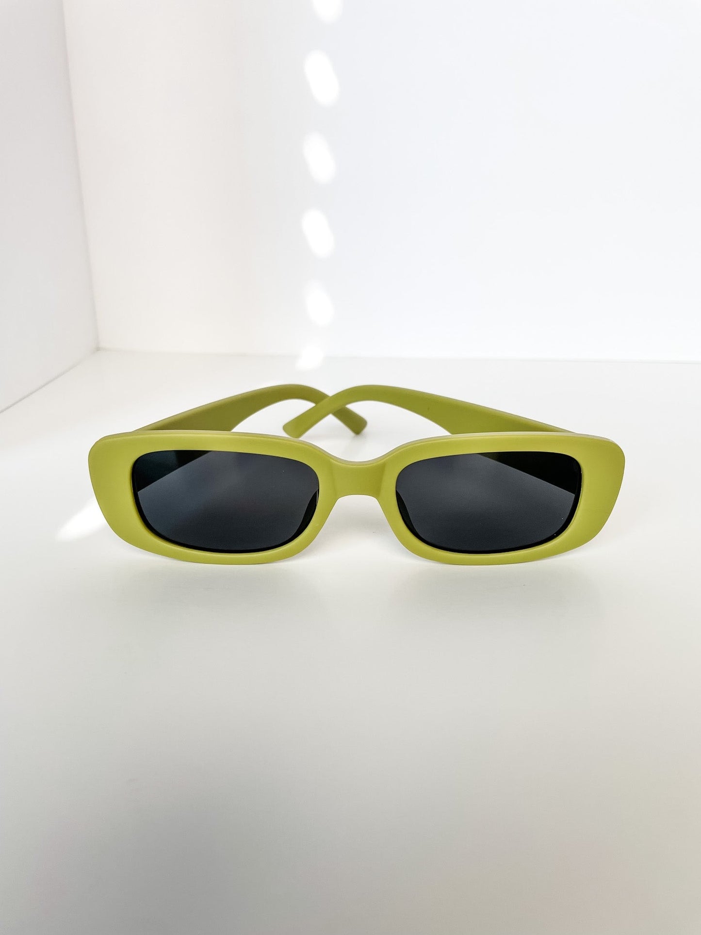 Scarlet Retro Sunglasses