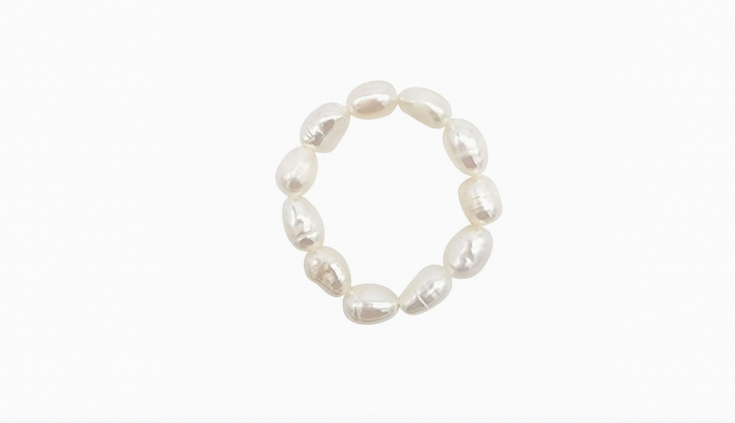 Mila Pearl Stretch Ring